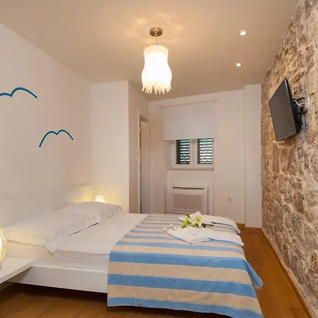 Seaside Family Friendly House With A Swimming Pool Bol, Brac - 14239 * Bol