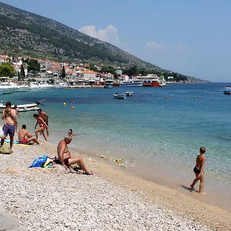Дом отдыха Seaside Family Friendly House With A Swimming Pool Bol, Brac - 14239 Бол