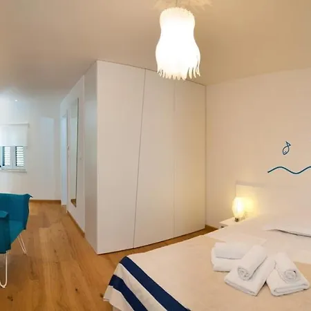 Vakantiehuis Seaside Family Friendly House With A Swimming Pool Bol, Brac - 14239 Bol