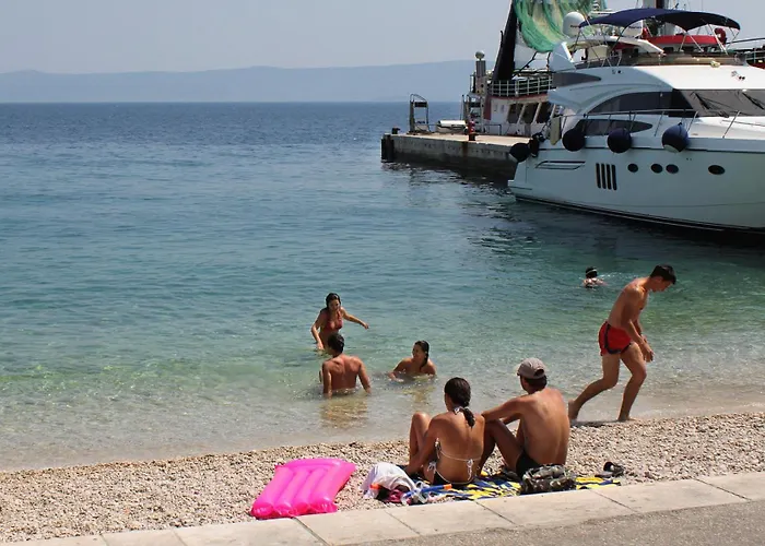 Seaside Family Friendly House With A Swimming Pool Bol, Brac - 14239 Бол
